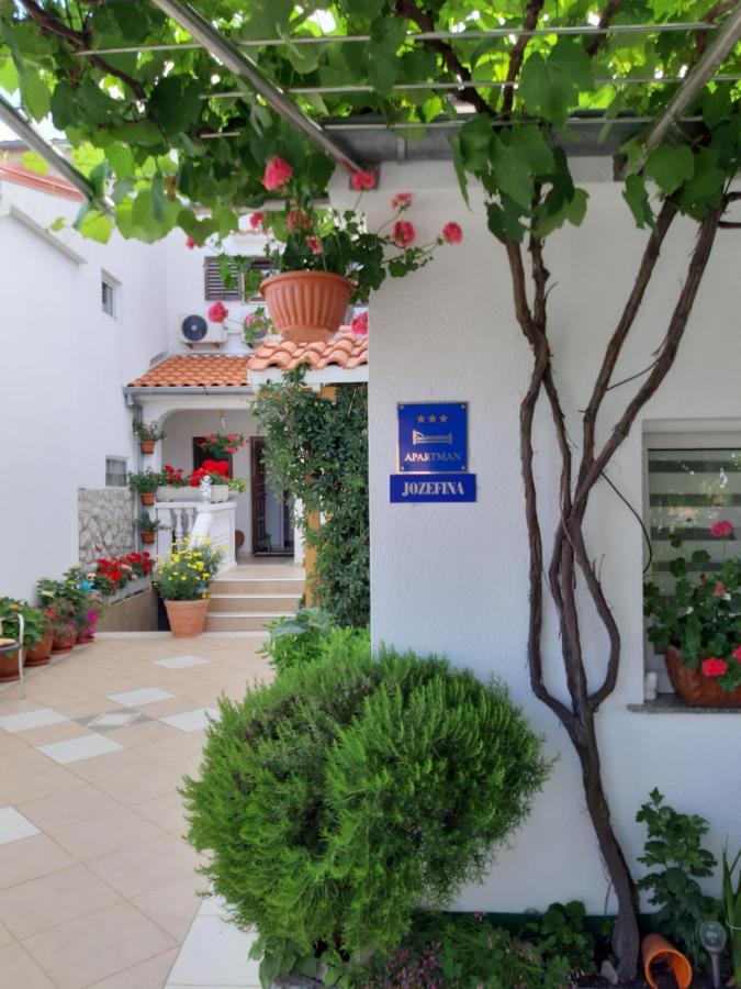Apartmani Jozefina Omišalj المظهر الخارجي الصورة