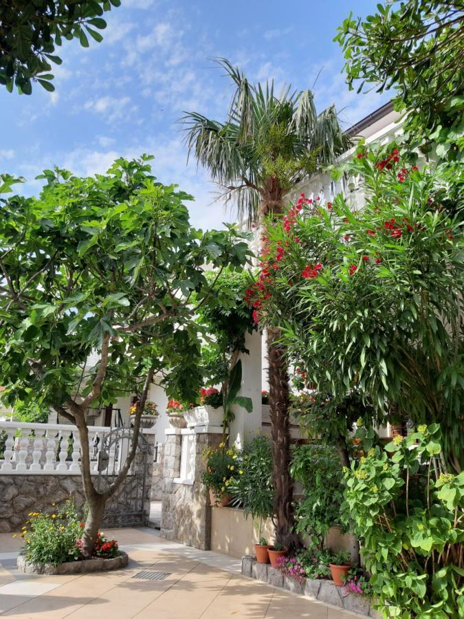 Apartmani Jozefina Omišalj المظهر الخارجي الصورة