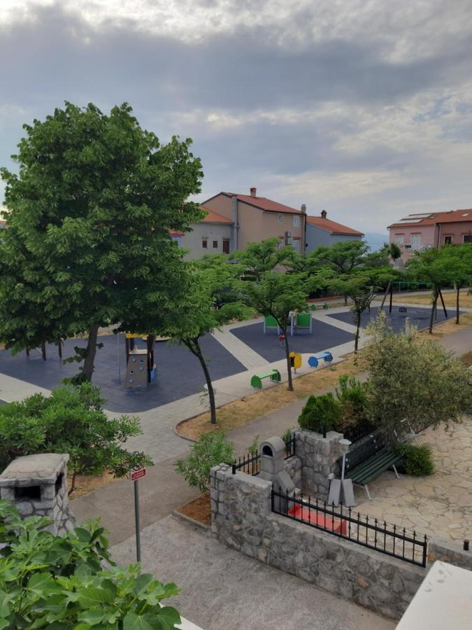 Apartmani Jozefina Omišalj الغرفة الصورة