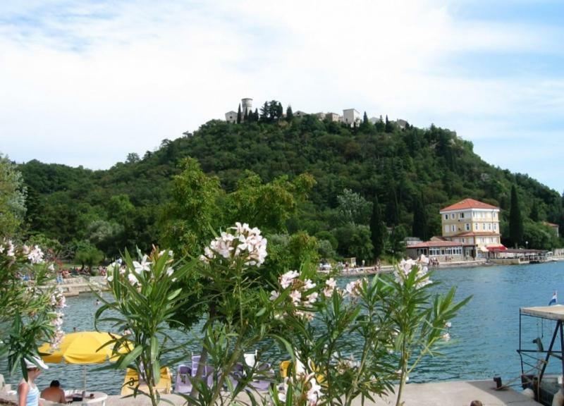 Apartmani Jozefina Omišalj المظهر الخارجي الصورة